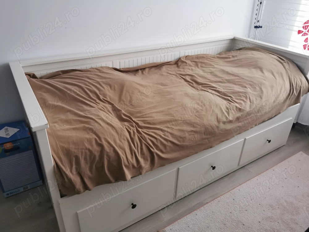 Divan Alb HEMNES Ikea - 3 sertare 2 saltele