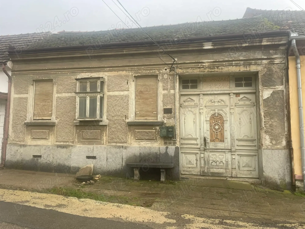 Casa 3 camere, anexe, Ilidia jud. Caras Severin