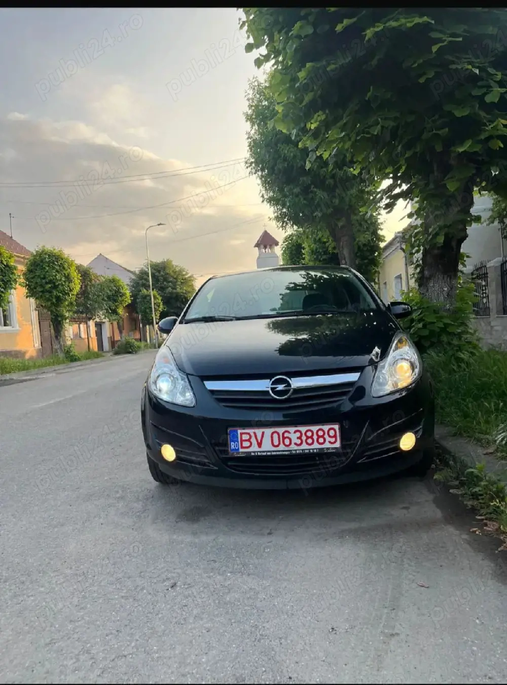 vând Opel CORSA 1.3 D an 2009