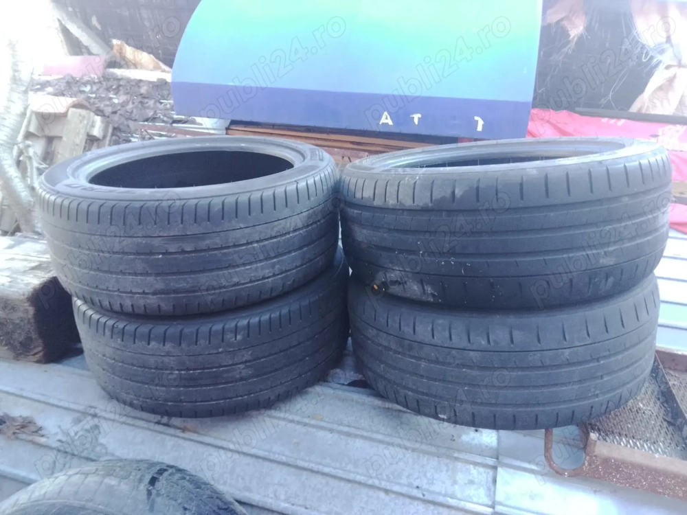 Vând anvelope insignia 