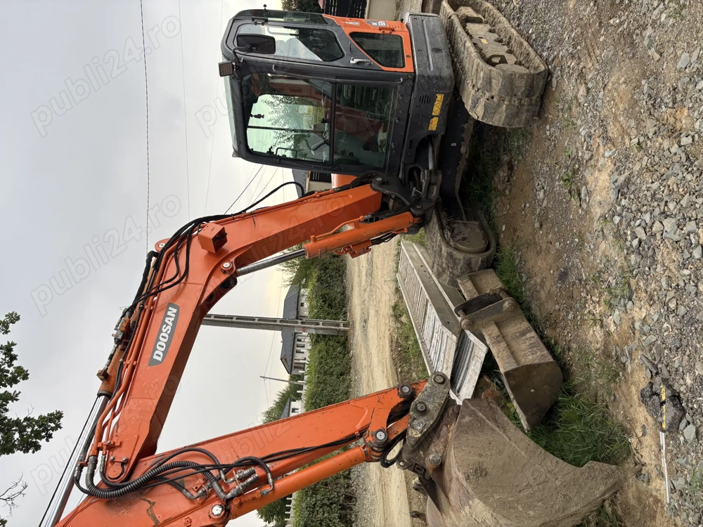 Excavator doosan dx 62r 6 tone