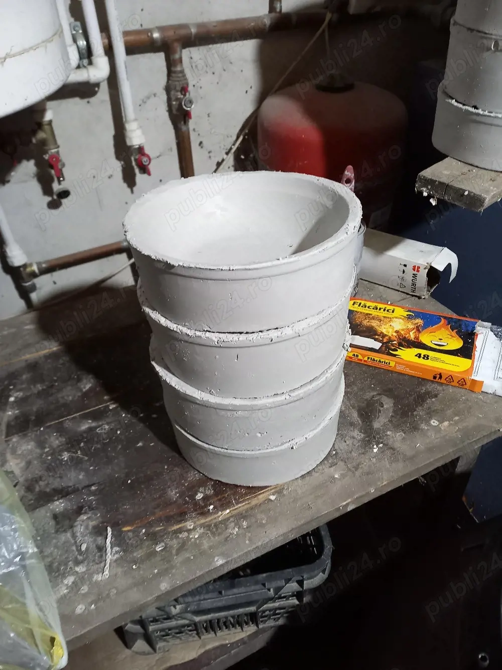 Porumbei Cuibare pentru porumbei din ghips. 