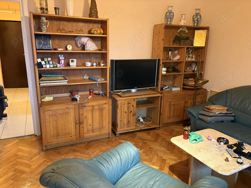 Închiriez apartament cu 2 camere