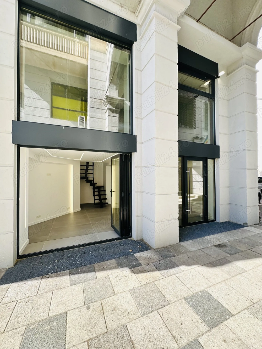 Spațiu comercial NOU amenajat în zona pietonala cu vad comercial -Bd. Decebal  