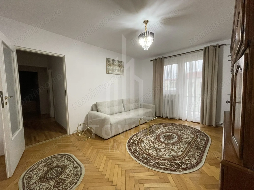 Apartament cu 3 camere de închiriat - Bulevardul Mihai Viteazu