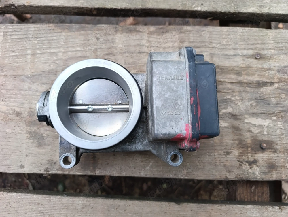 Vînd clapeta acceleratie