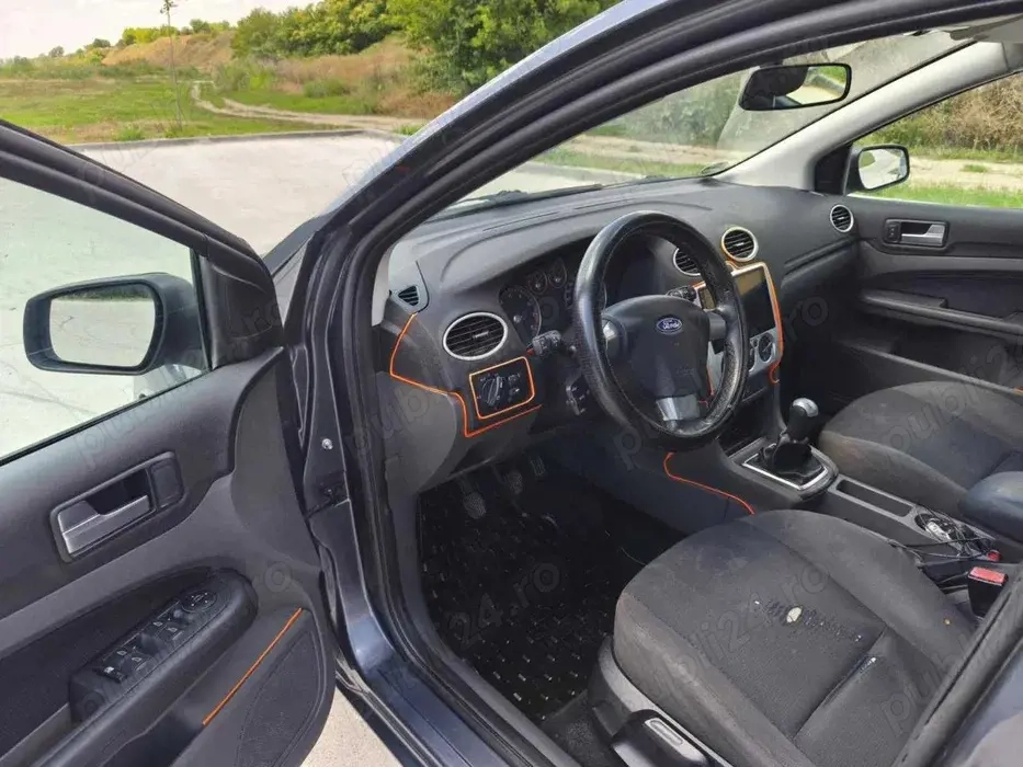 Ford focus        2005       benzinâ