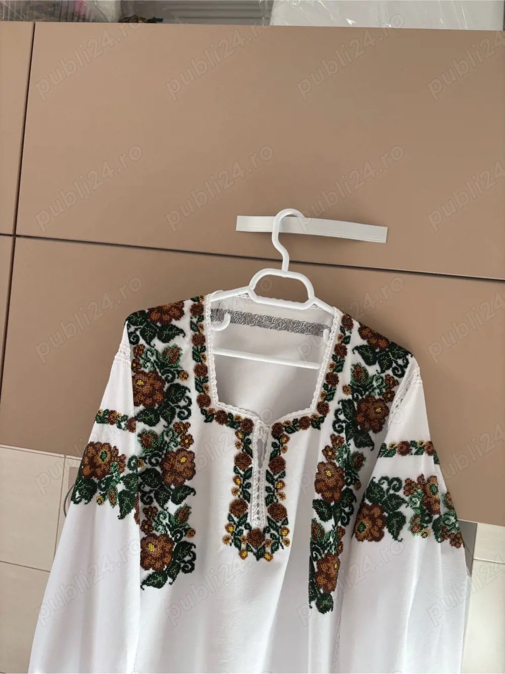 camasa cu margele cusuta 