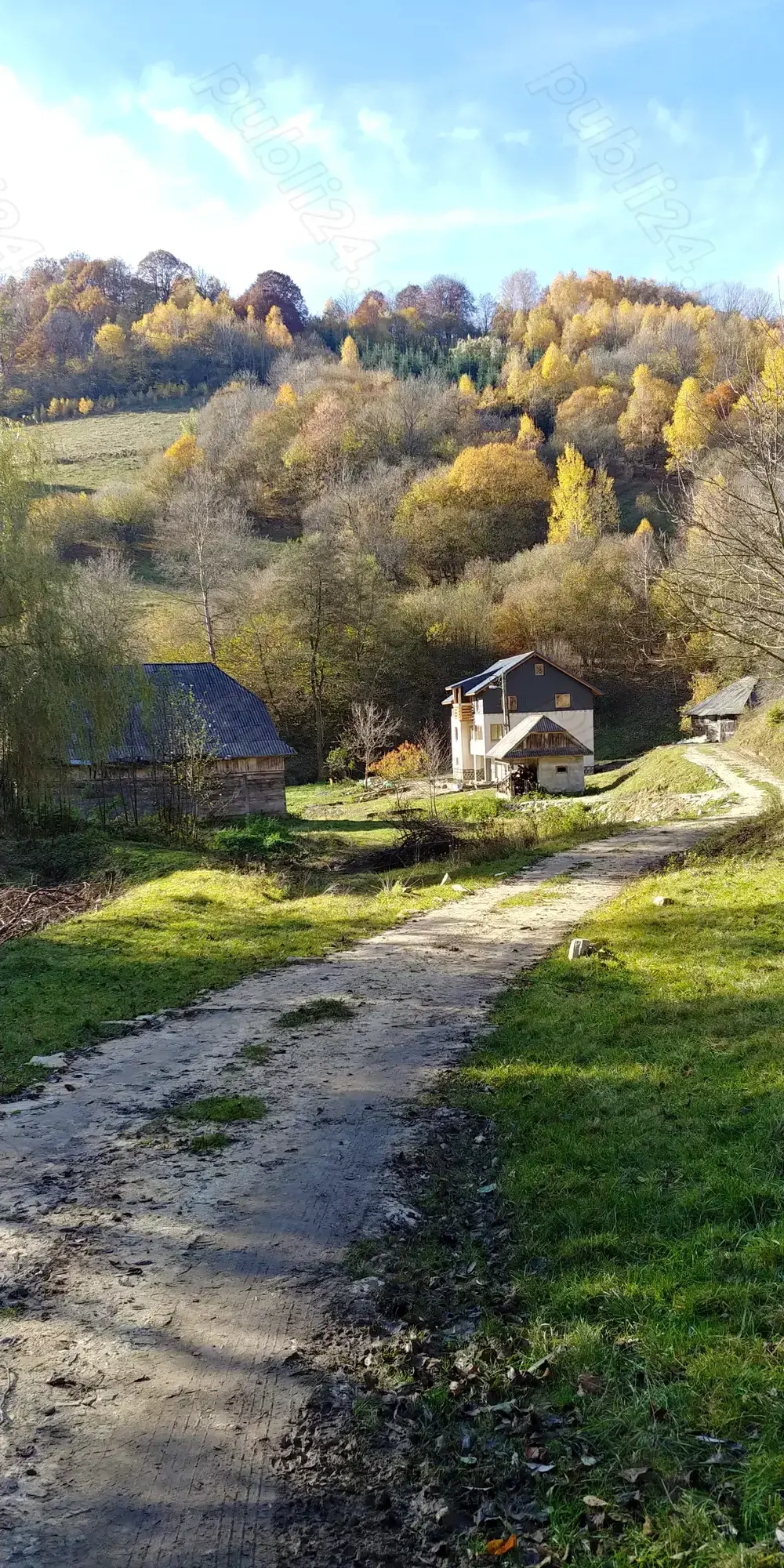 Proprietar - Vand sau Schimb - Casa si teren in Preluca Noua - Maramures
