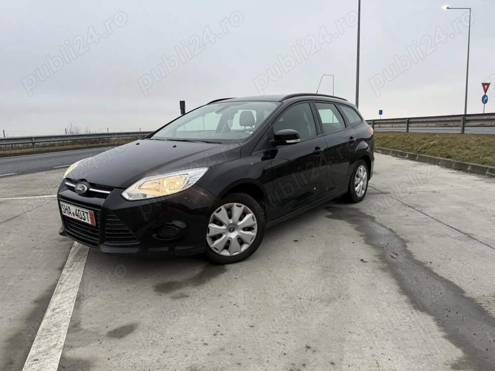 Ford focus 2013 benzină klima navi