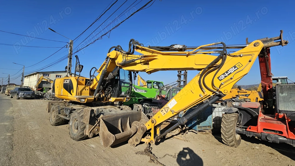 Excavator pe roți JCB JS175W an 2013
