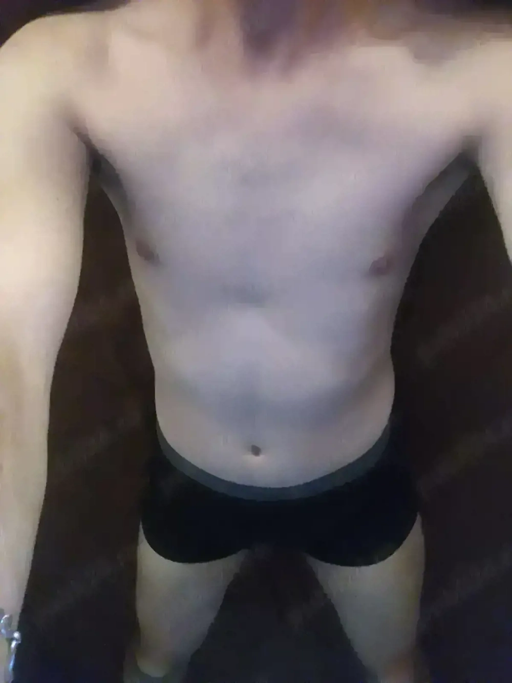 Caut un cuplu pentru momente delicate