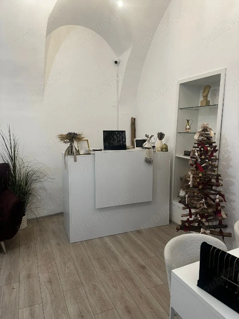 inchiriez spatiu alimentatie publica si comert