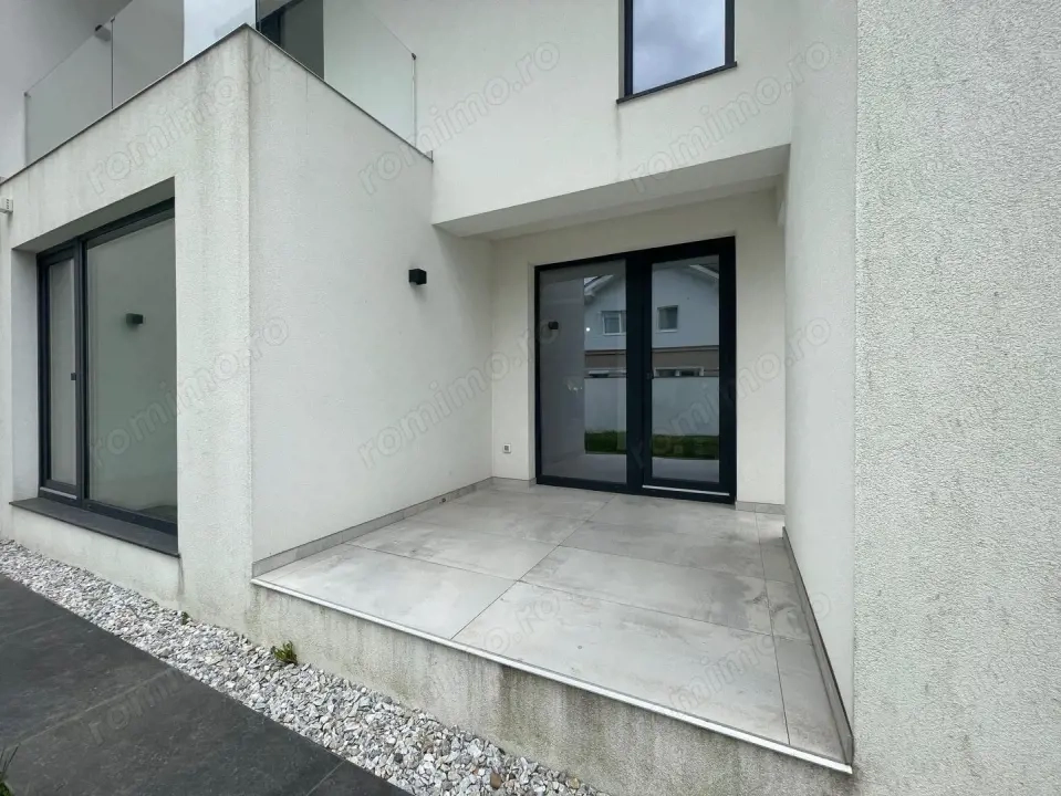 Duplex 4 camere central - Mosnita Veche