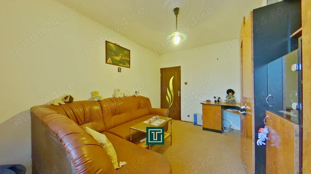 Apartament decomandat cu 3 camere, 2 băi și 2 balcoane în Micălaca   zonă excelentă