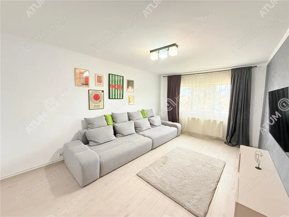 Apartament cu 2 camere decomandatecu pivnita zona Vasile Aaron