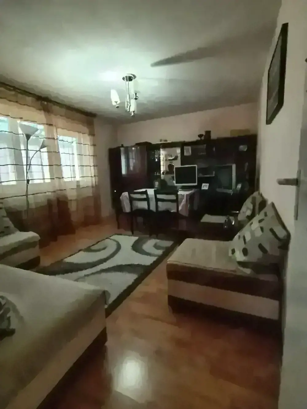 Apartament 2 camere decomandat, parcare cu copertină