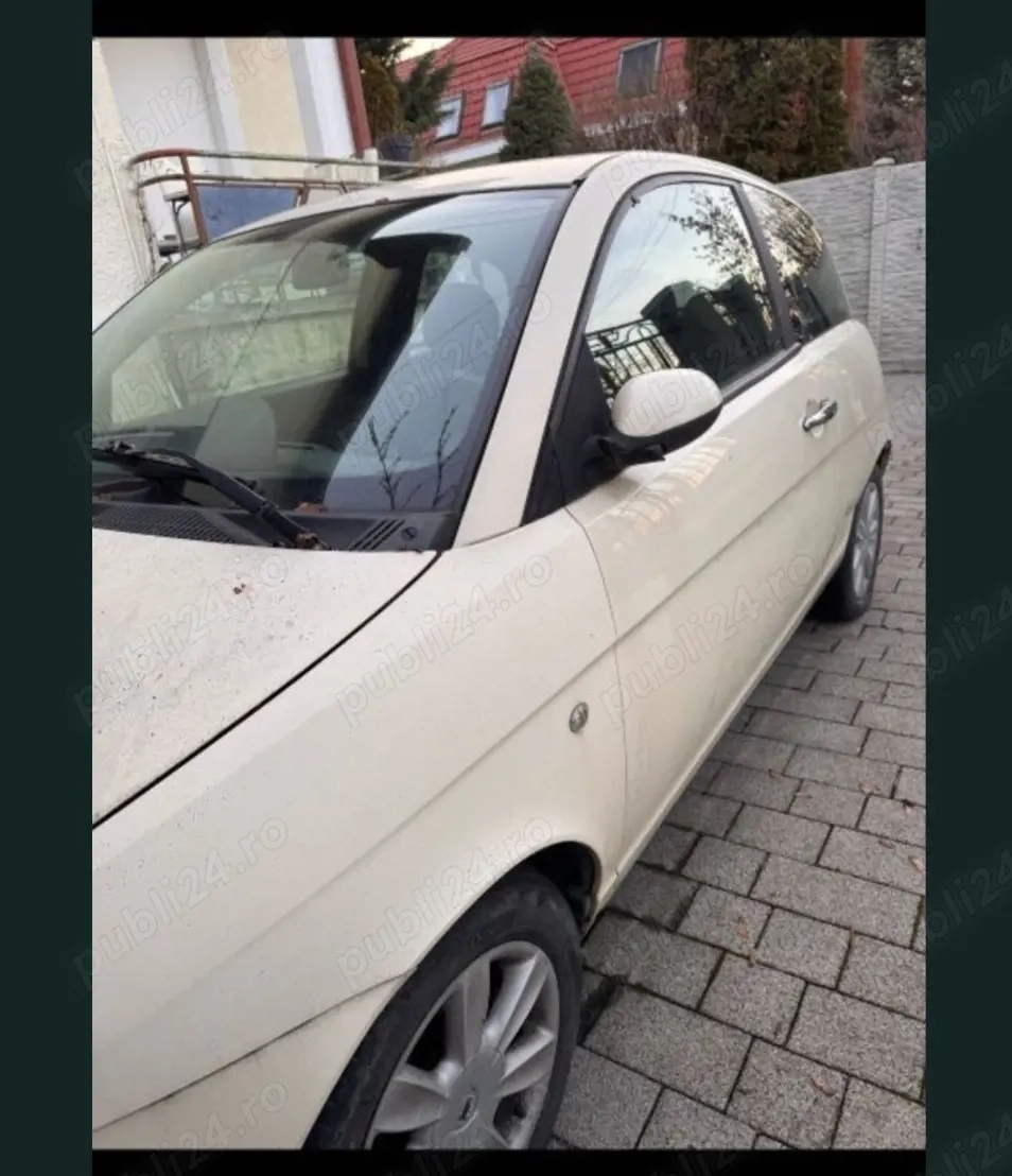 Lancia ypsilon 2004 benzină 16V