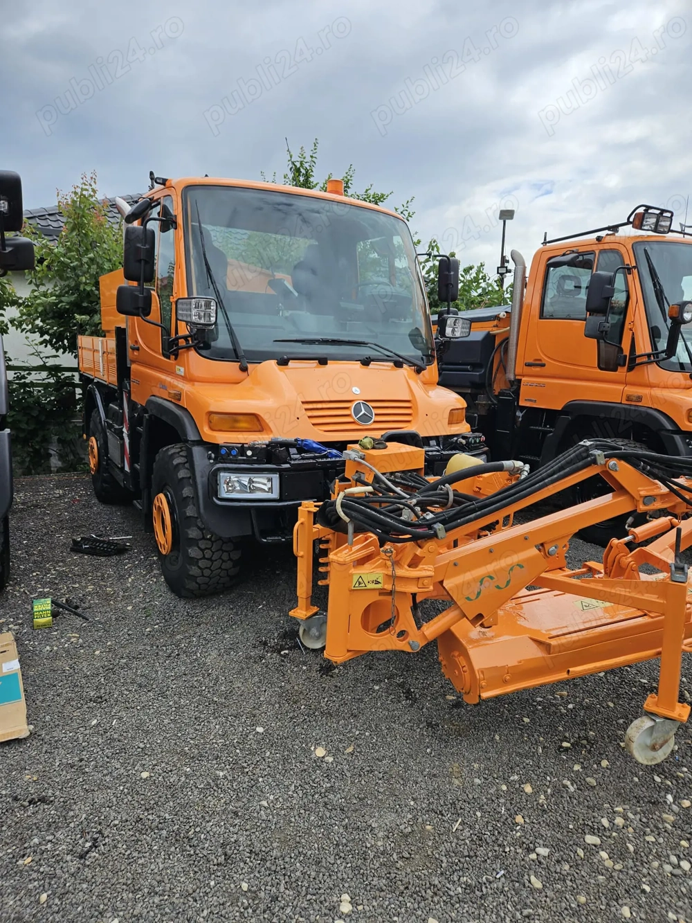 Vand Unimog U400 accept variante la schimb cu autobasculanta 8x4