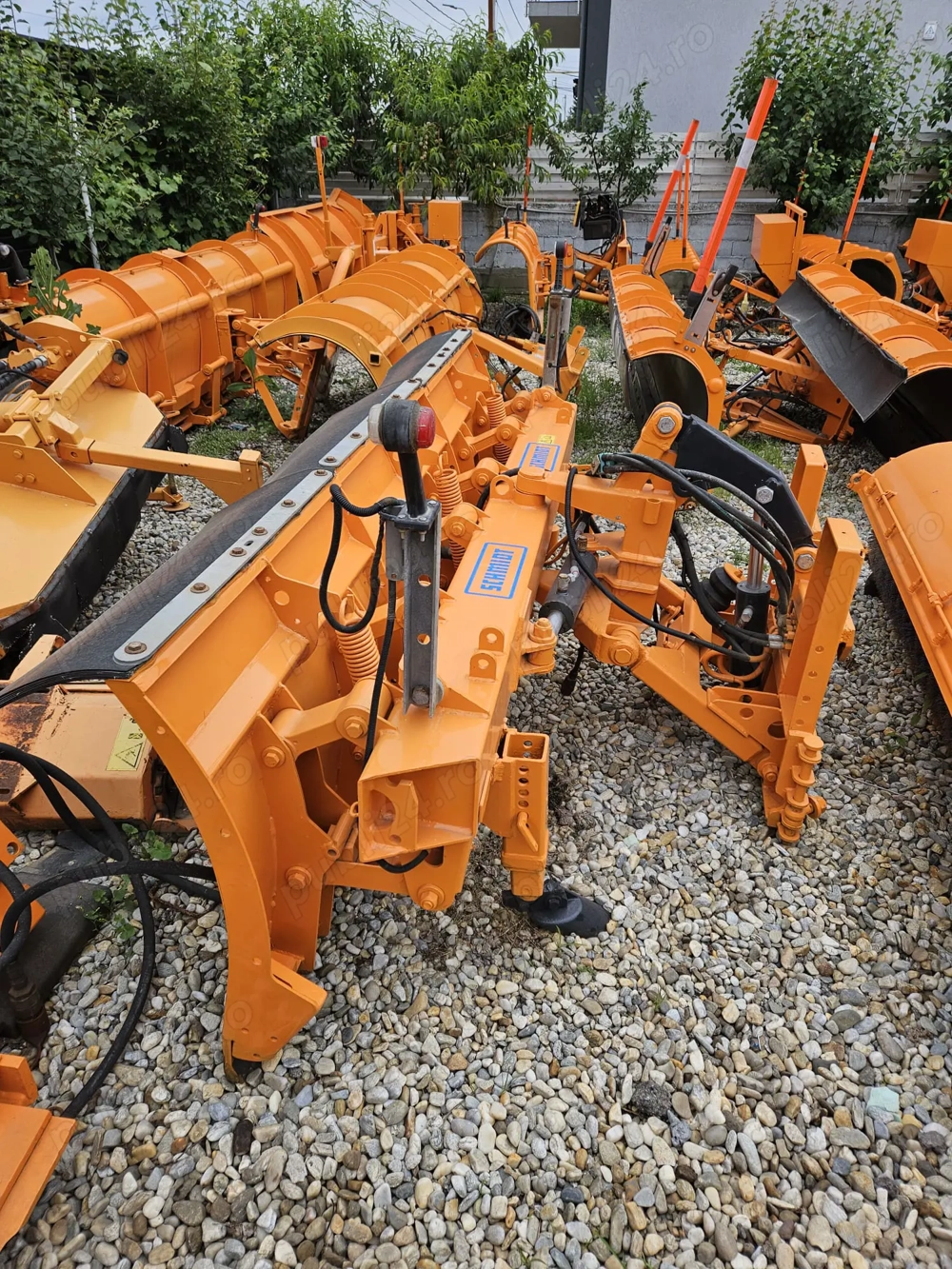 Vand Unimog U400 accept variante la schimb cu autobasculanta 8x4