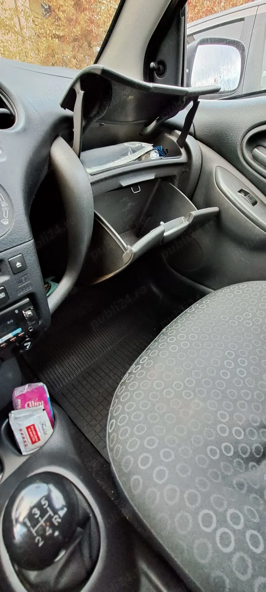 Vand Toyota Yaris 1,3 Benzina