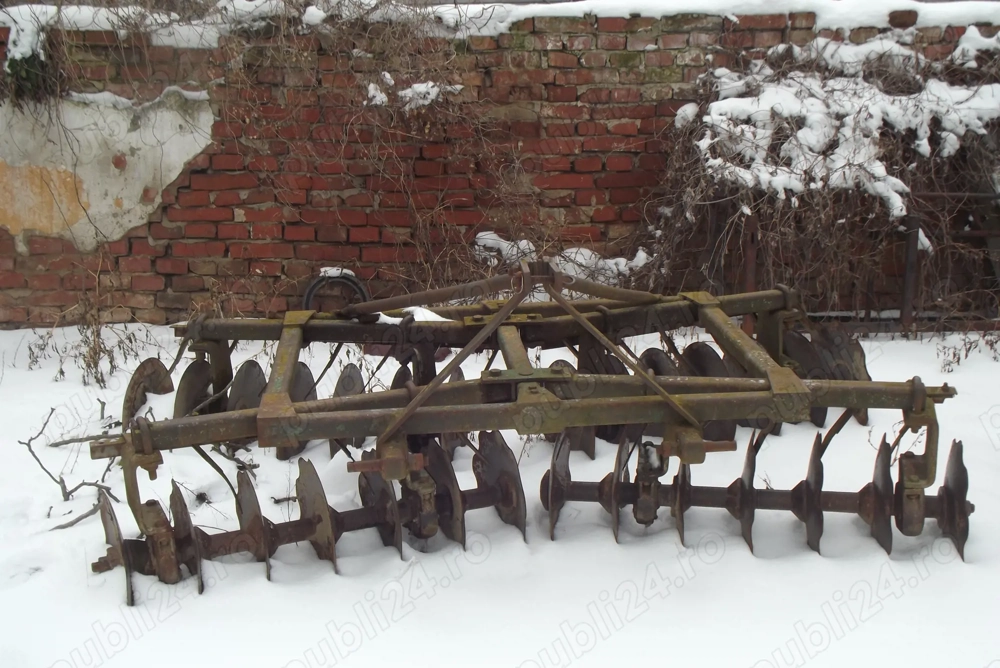 Vând disc purtat 4X7 și prășitoare (cultivator)