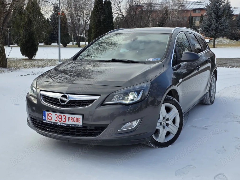 Opel Astra J 2011 2.0 CDTI 160 CP euro 5   RATE fara avans