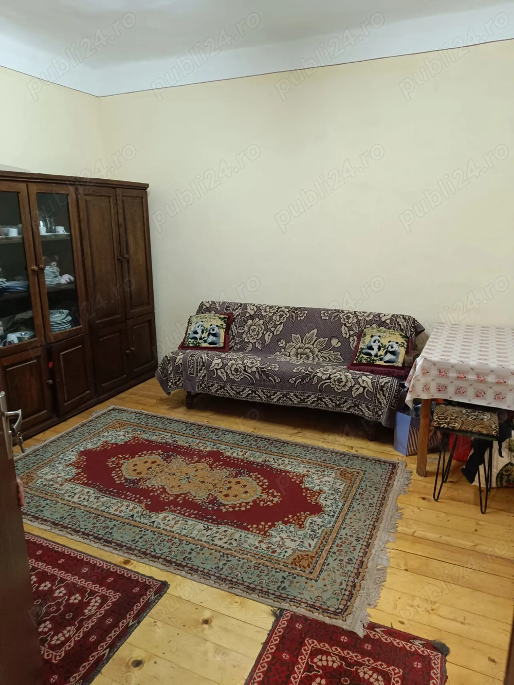 Casa cu doua camere de vanzare Oradea