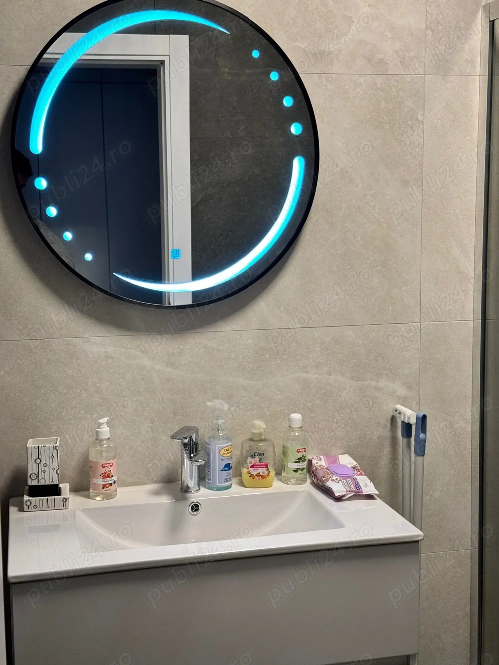 Garsoniera de închiriat 