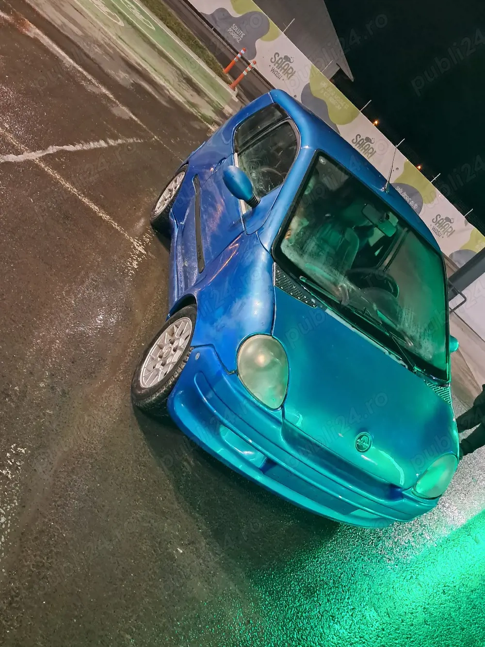 vand masina de 16 ani sau schimb 