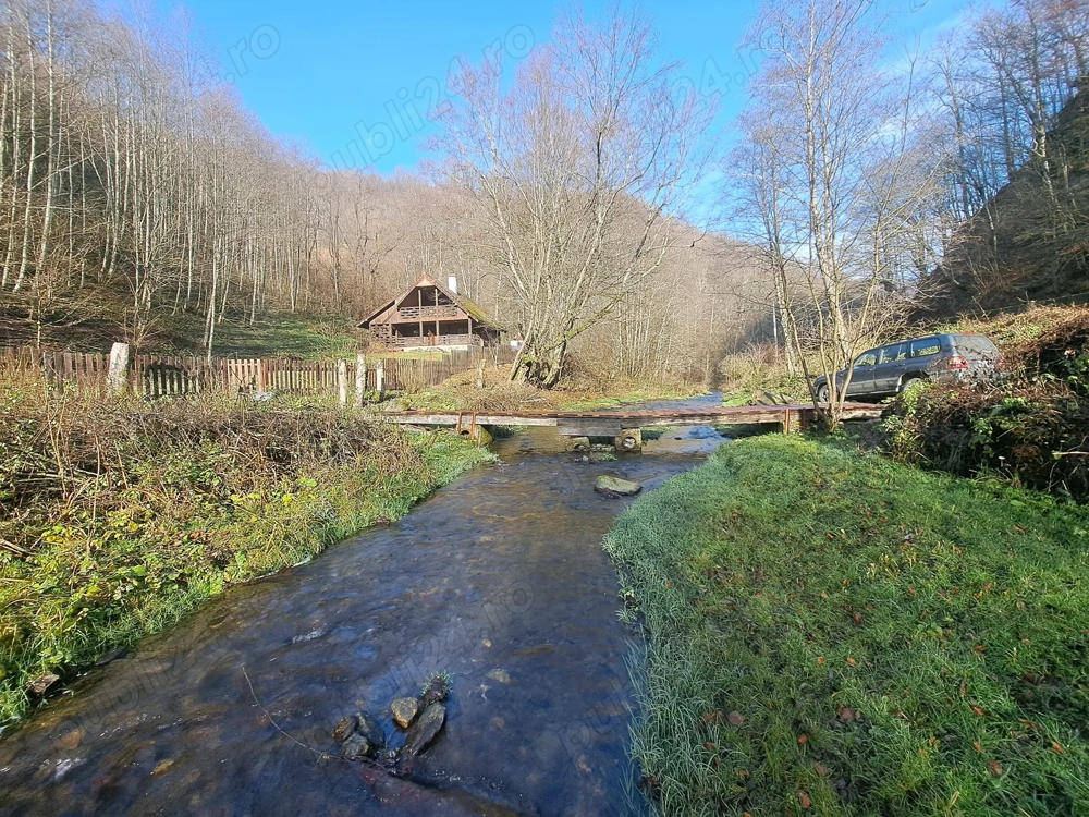 Vand casa pe transalpina in sugag