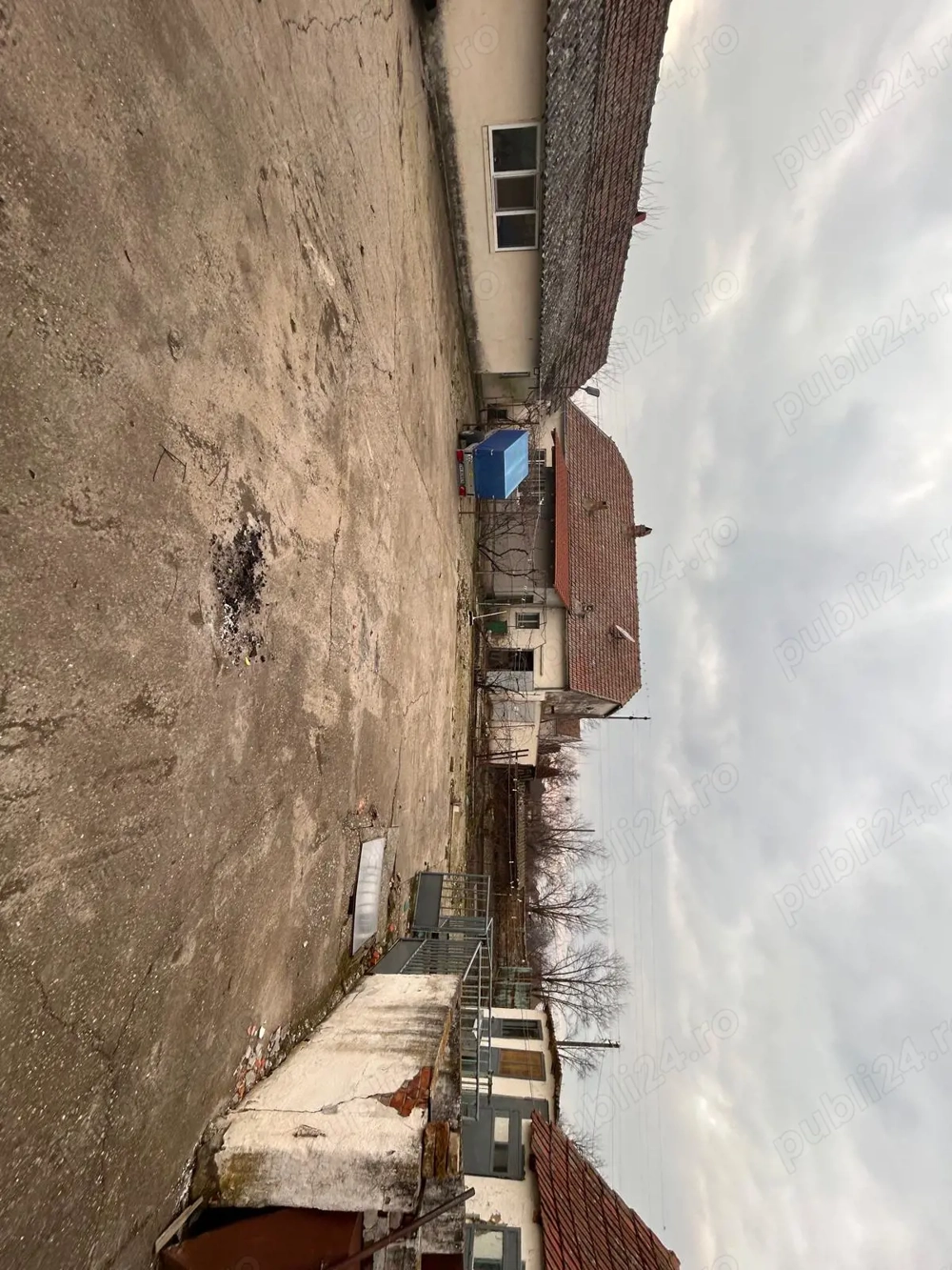De vânzare proprietate cu două case în aceeași curte   stil bănățean + Teren BONUS