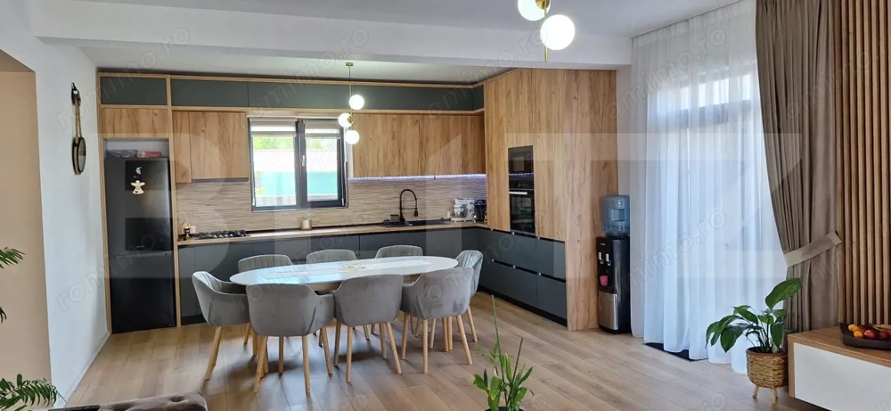 Casa Spectaculoasa, 4 camere, 150mp, 800 teren, 10 min de Bv