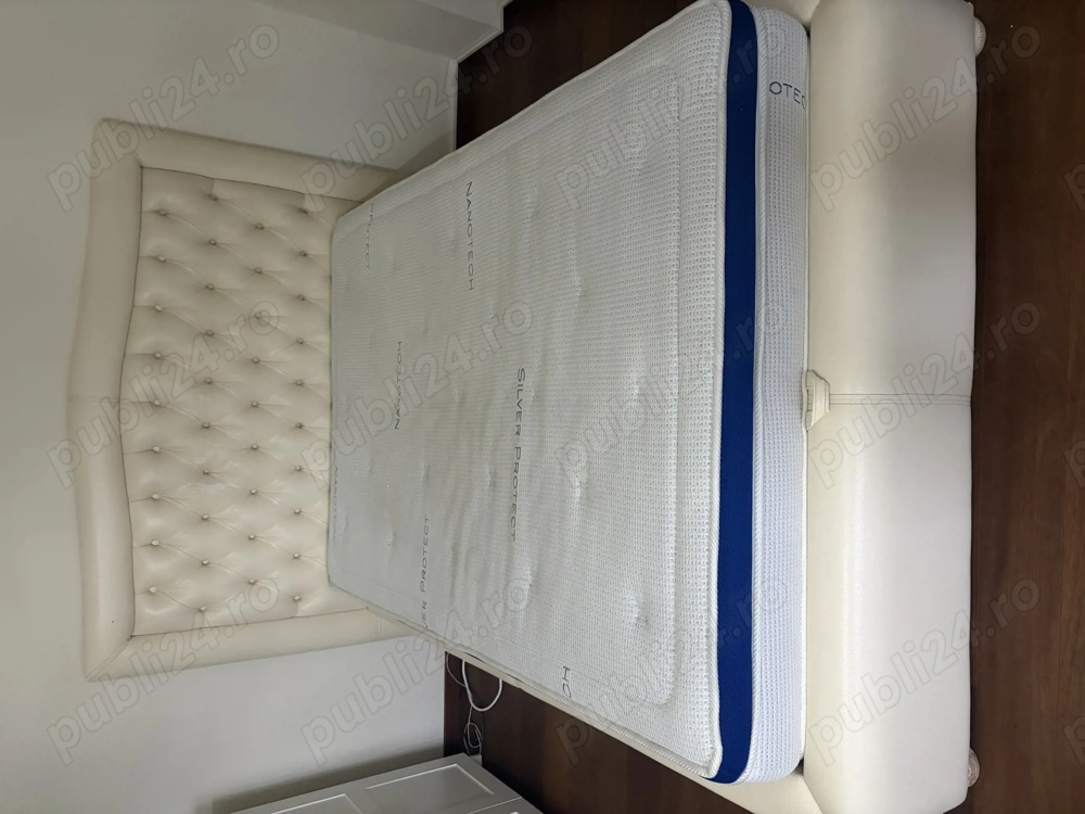 Vand pat de mijloc cu dimensiunile 140x200 + saltea 120x180 + husa protectie