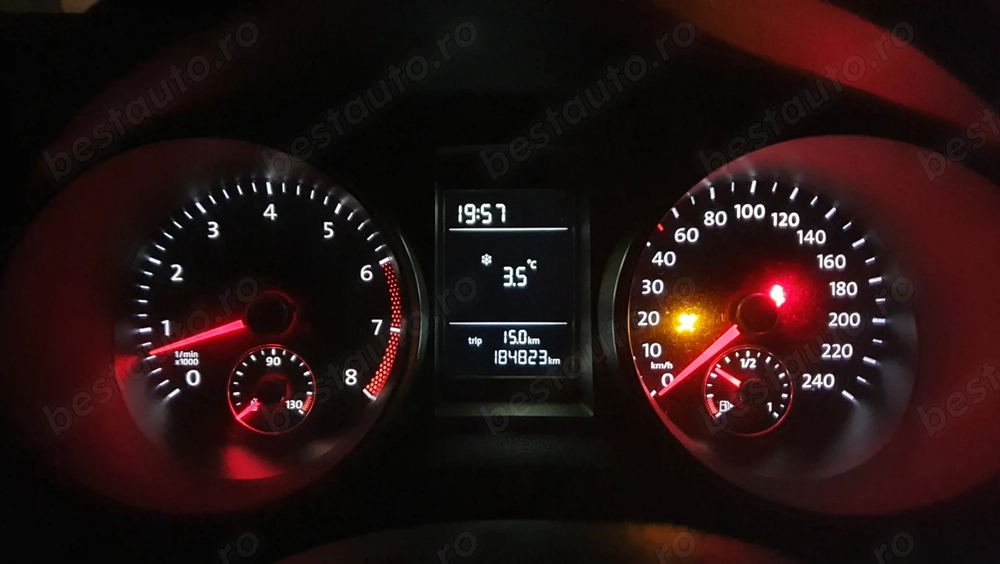 Vând Volkswagen Golf 6 Combi 