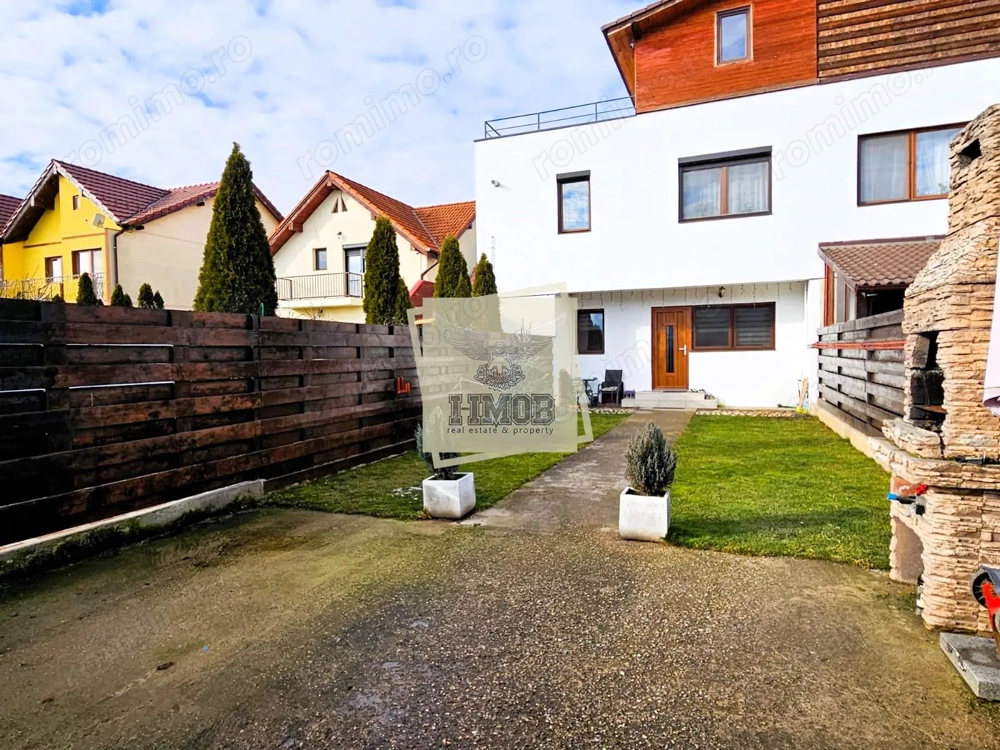 Apartament la Vila 3 camere 67 mpu si curte individuala