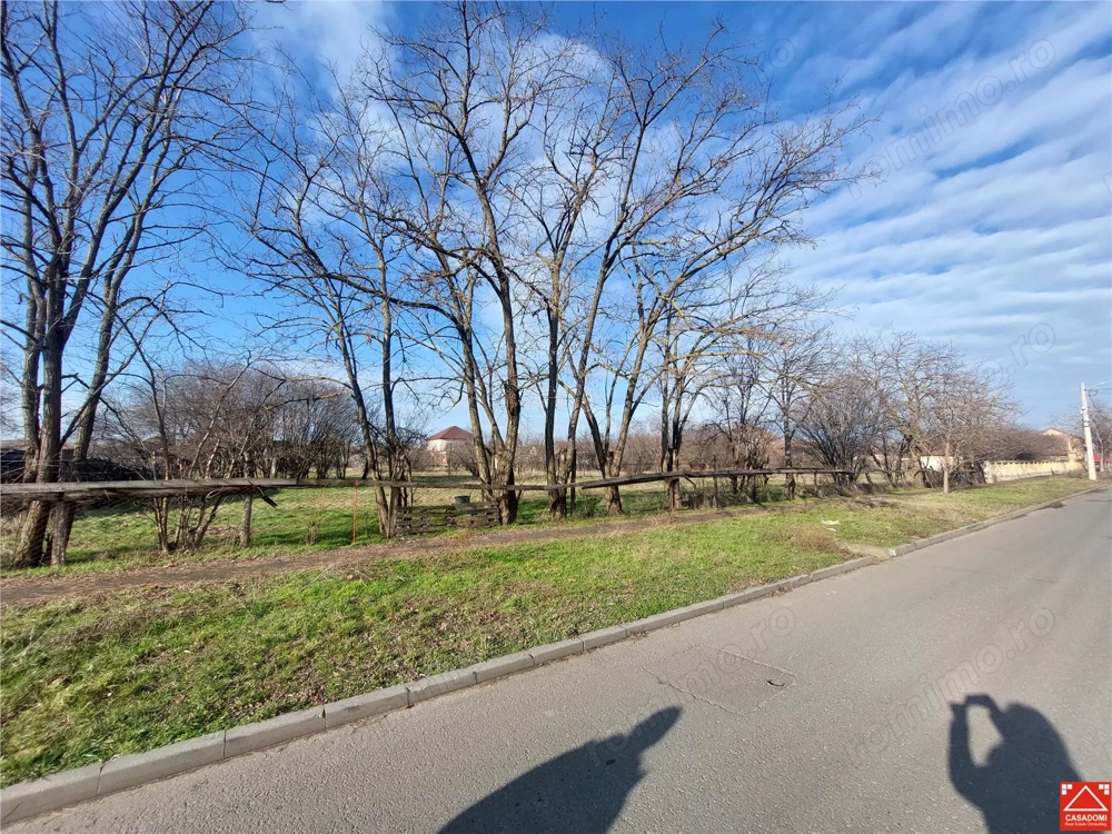 Teren pentru dezvoltare rezidentiala sau pentru spatiu comercial in Gai