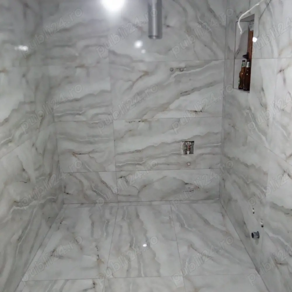 Echipa serioasa de constructori!