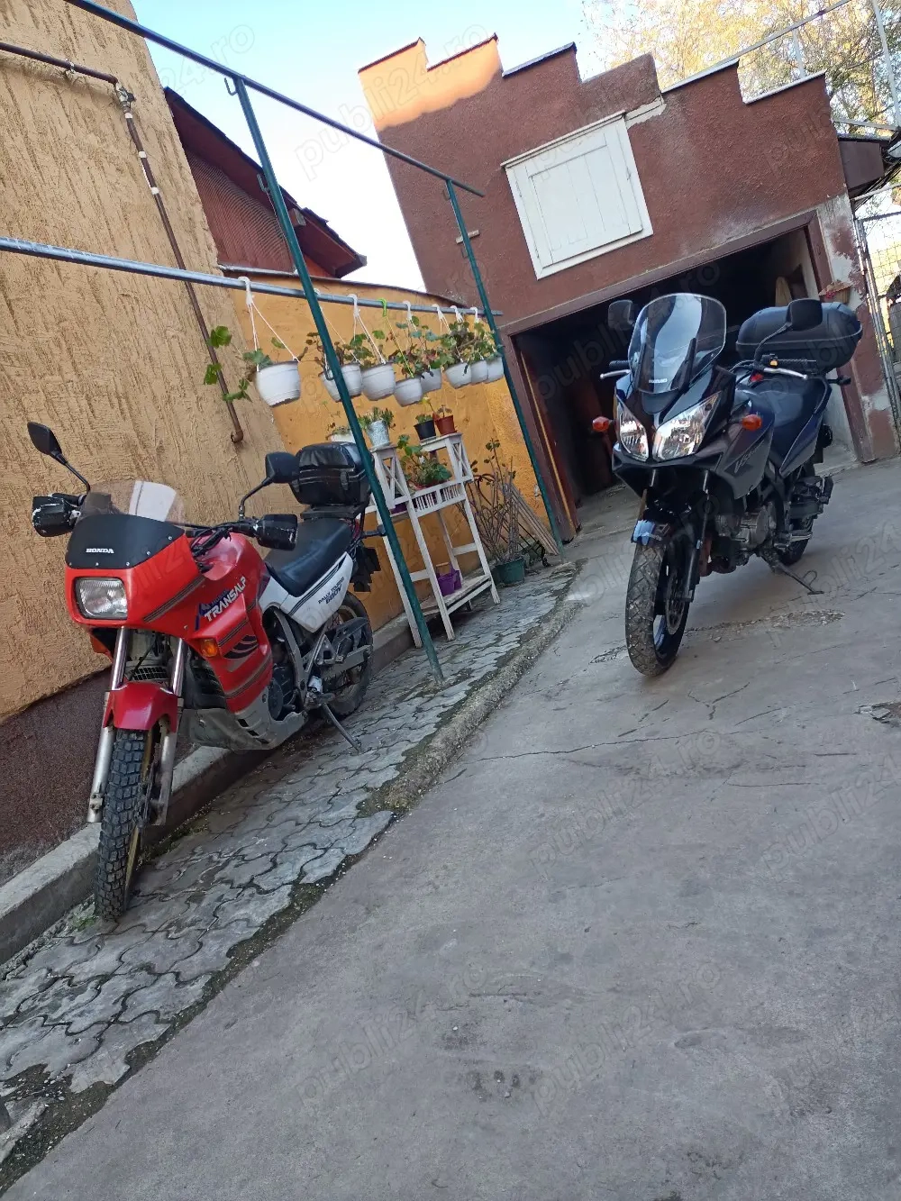 Vând Suzuki Vstrom