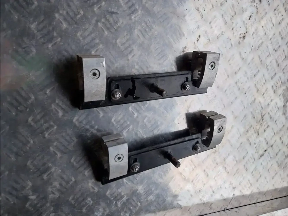 Capac Bena Toyota Hilux Mountain Top