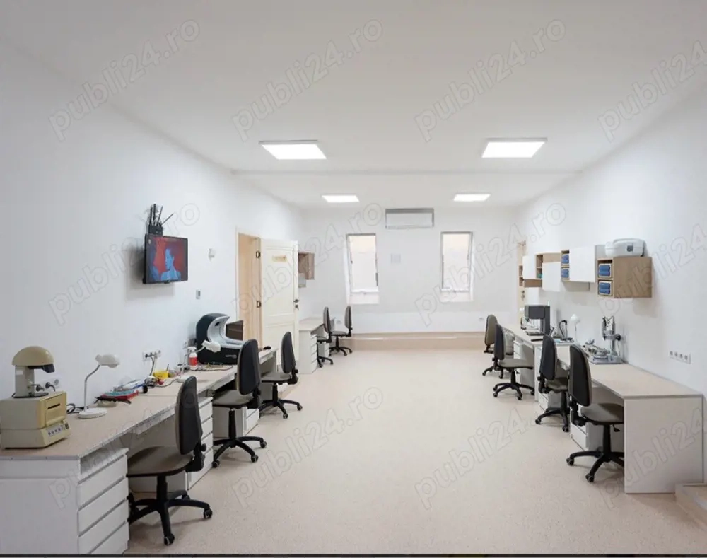 Dau in chirie mese in laborator dentar