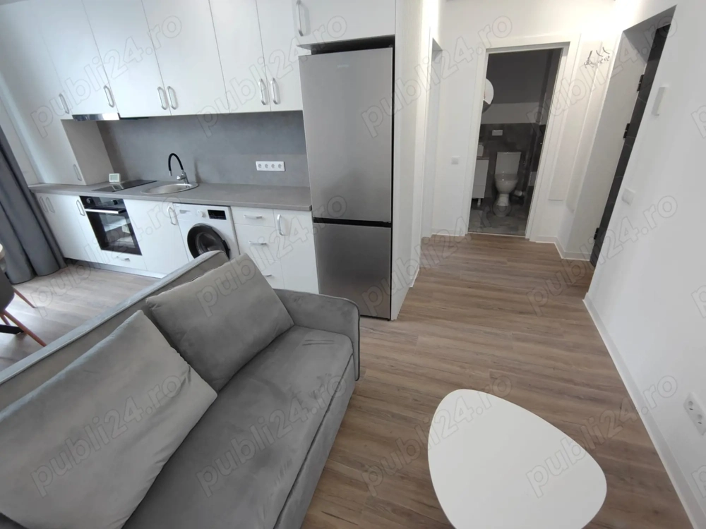 Inchiriez apartament 2 camere bloc nou cu 2 lifturi et 7 langa Shopping Park