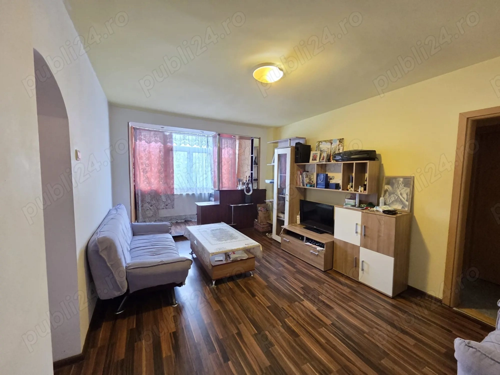 Vanzare apartament 3 camere Tiglina1 renovat