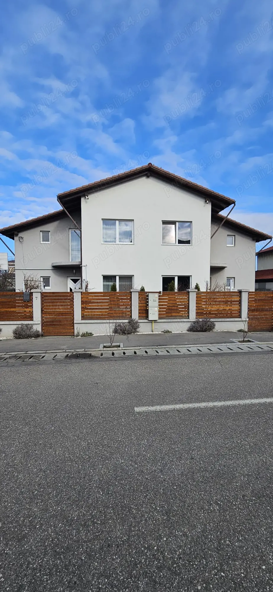 Ghiroda , in spate la fostul RAR , asfalt , toate utilitatile !!!