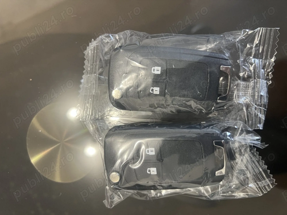 Vând carcase chei auto