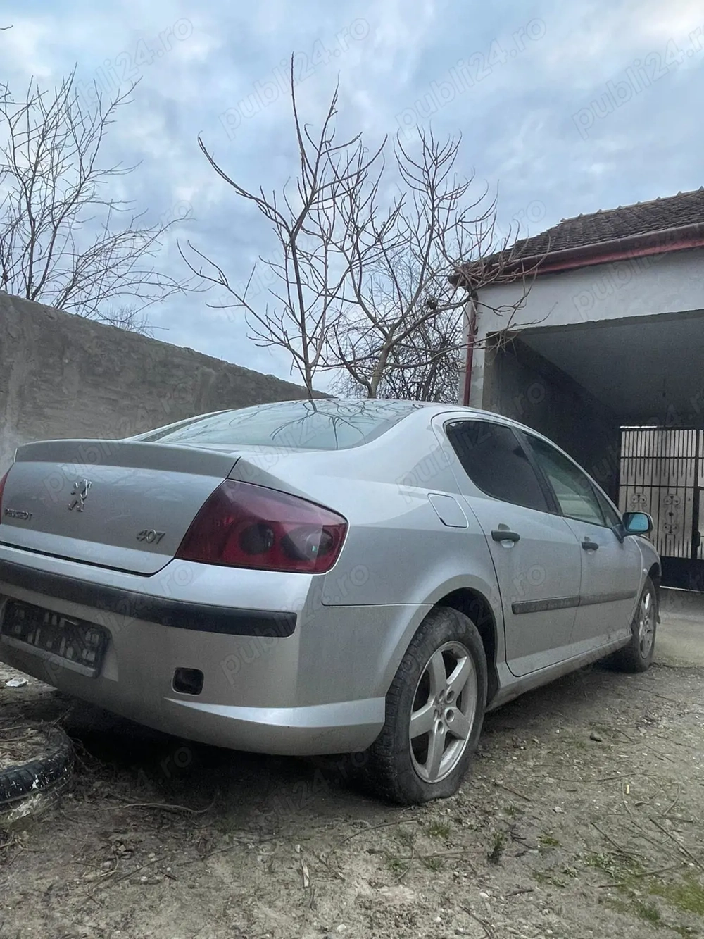 Dezmembrez Peugeot 407