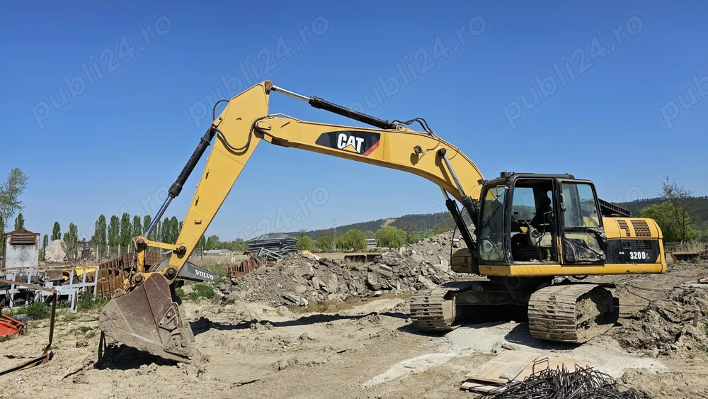 Excavator Caterpillar CAT 320 DL
