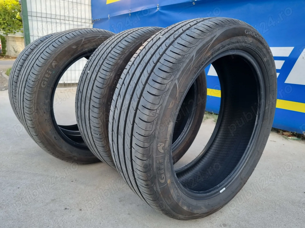 Vând un set anvelope vara