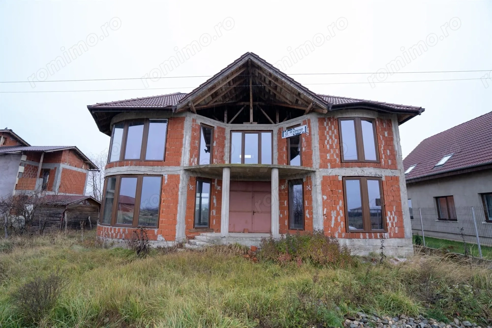 Casǎ de vânzare 7 camere P+E Sânmartin sat. Rontǎu
