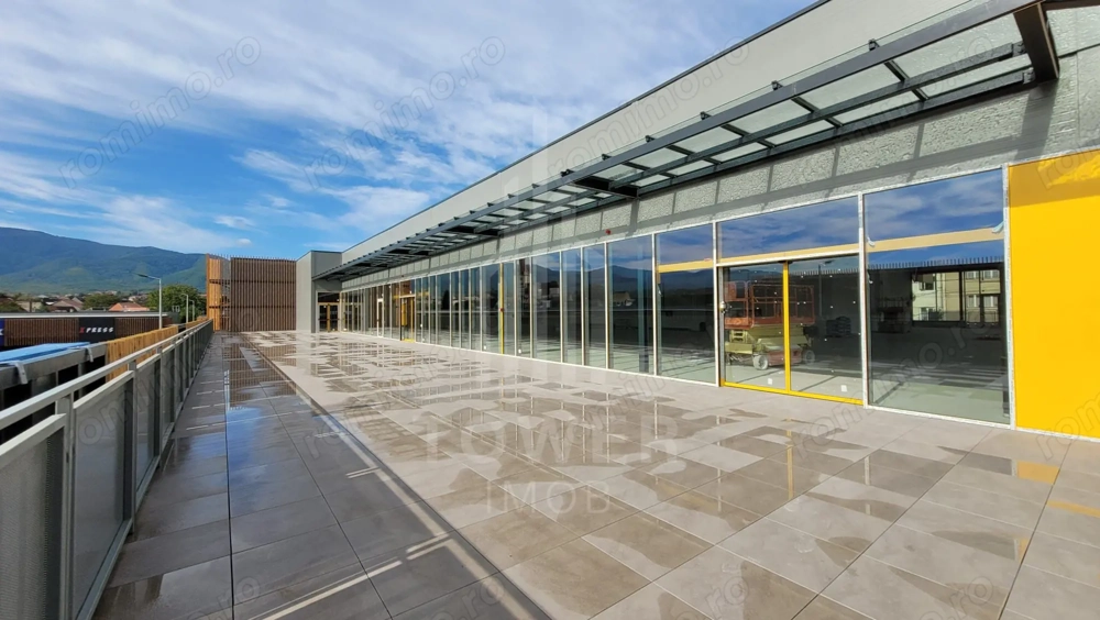 Spațiu comercial de închiriat – 1.200 mp + terasă 350 mp – Cisnădie